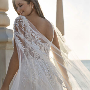 Alternative view of robe col carre